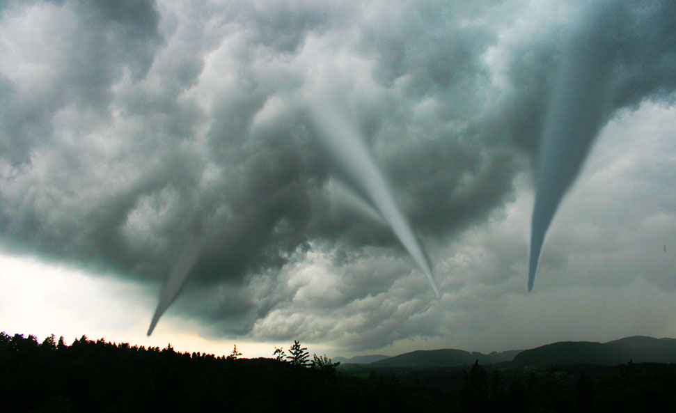 Without weather. Multi Vortex Tornado. Attack weather. LISSN 12 climate weather Wildlife. Weird weather phenomena to look out for this Winter.