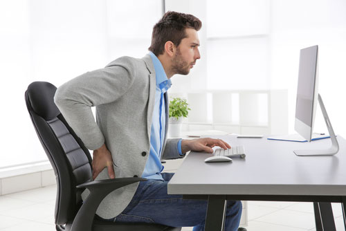 How to adopt a good sitting posture for the back at the office?